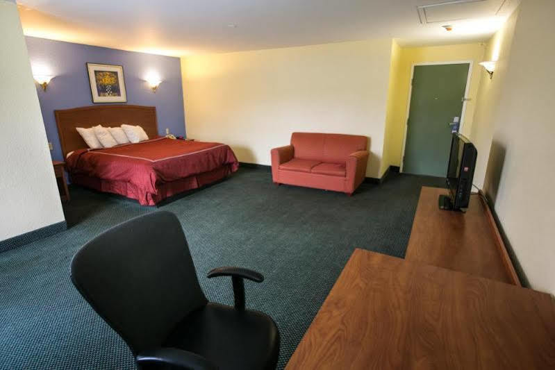 Days Inn By Wyndham Elmsford Eksteriør billede