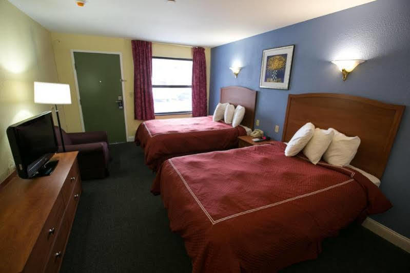 Days Inn By Wyndham Elmsford Eksteriør billede
